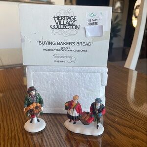 Dept 56 Heritage Village Collection Buying Bakers Bread #5619-7